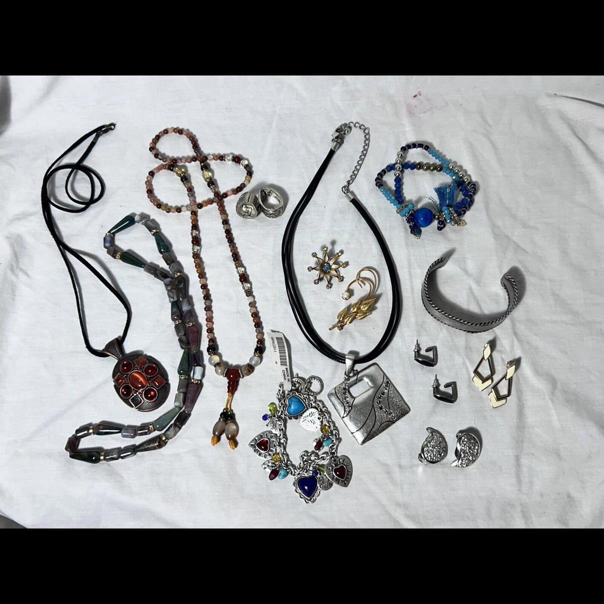 17pc Vintage Estate Jewelry Necklaces Bracelets Earrings WChicos  More Costume
